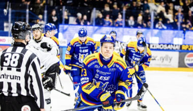 17 gadus vecais Šmits turpina priecēt un gūst uzvaras vārtus pagarinājumā – Hokejs – Sportacentrs.com