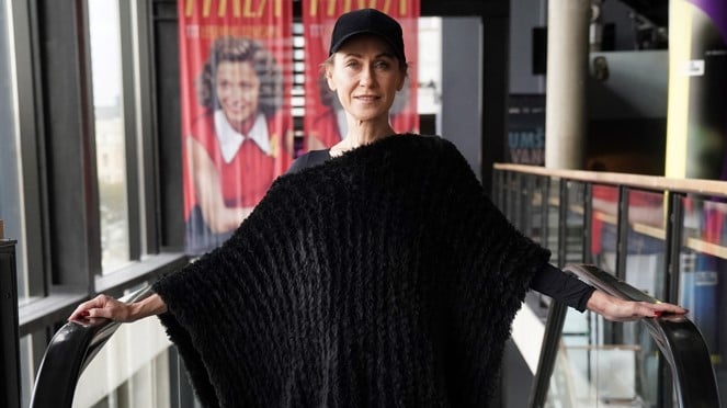 Rēzija Kalniņa pēc skandāliem vienojusies ar vīru. Aktrise piedzīvojusi lielas vizuālas izmaiņas — Santa