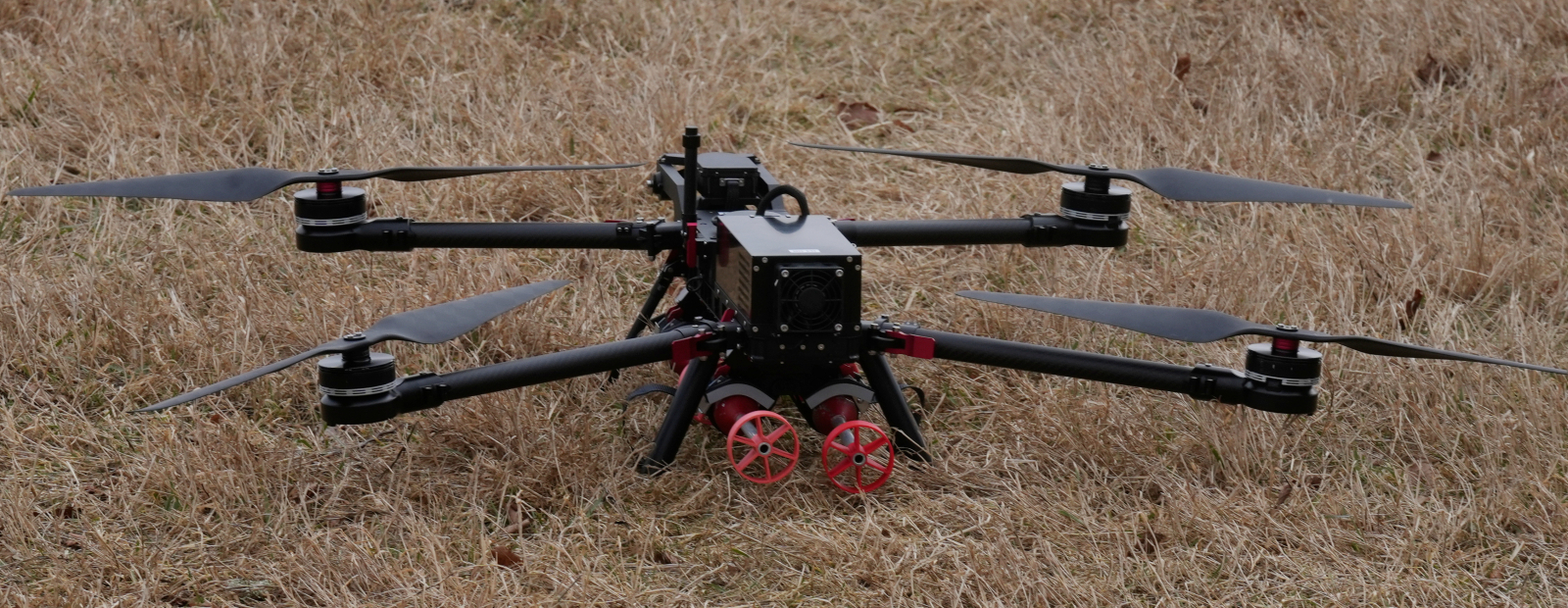 Vērienīgā NATO eksperimentā Latvijā notiks dažādu veidu un izmēru bezpilota lidaparātu lidojumi / Diena