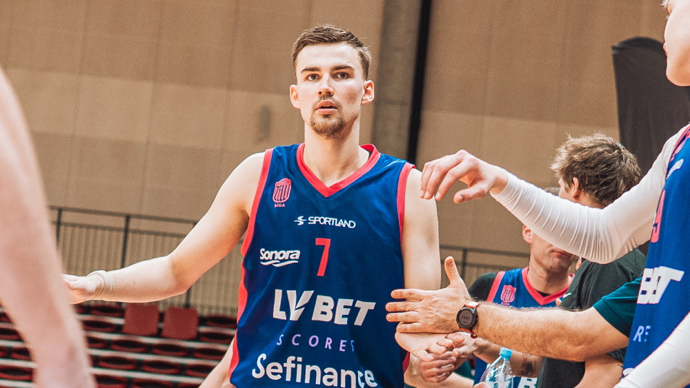 "Rīgas Zeļļi" aizmūk jau pirmajā ceturtdaļā un Saldū sagrauj "Liepāju" – Basketbols – Sportacentrs.com