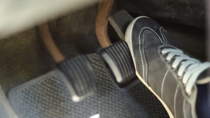 Tikai konkrēts ātrums nodrošina minimālu degvielas patēriņu — ja to pārsniedz, bāka iztukšosies daudz ātrāk