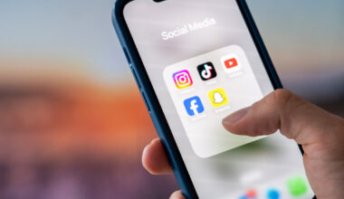 EK apsūdz Facebook, Instagram un TikTok par ES Digitālo pakalpojumu akta prasību neievērošanu / Diena