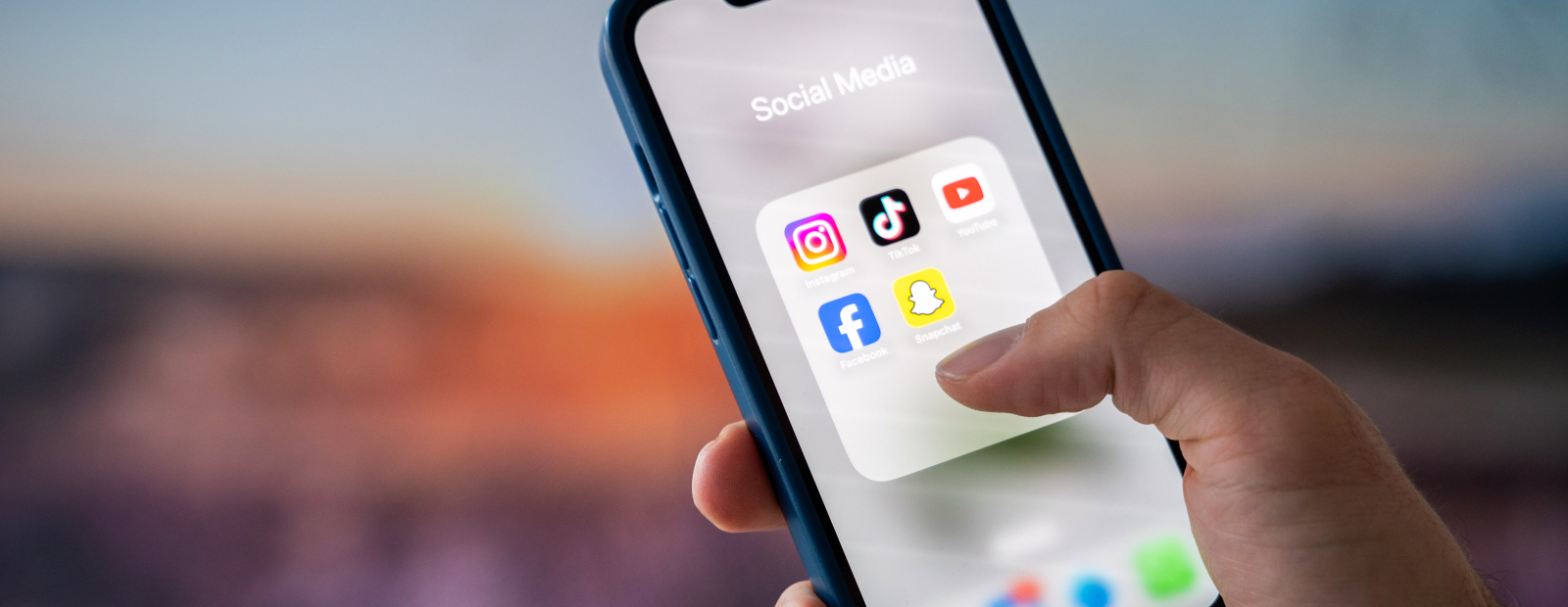 EK apsūdz Facebook, Instagram un TikTok par ES Digitālo pakalpojumu akta prasību neievērošanu / Diena