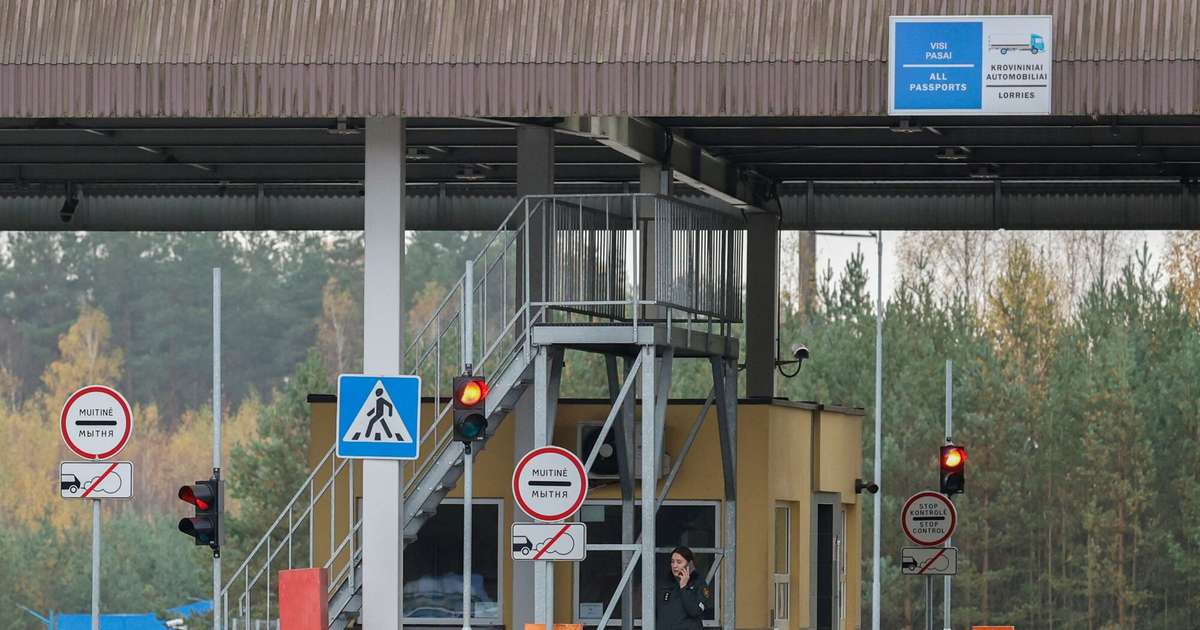 Kontrabandas balonu pieplūduma dēļ Lietuva uz mēnesi slēdz robežu ar Baltkrieviju