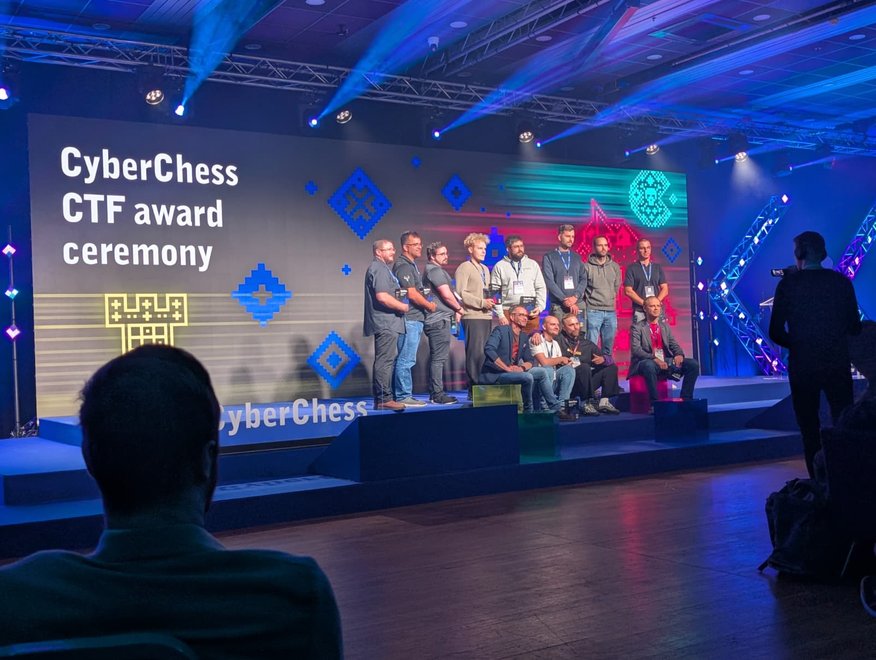 Šahs un mats pasaulei: Latvija plūc visas godalgas "balto hakeru" sacensībās 