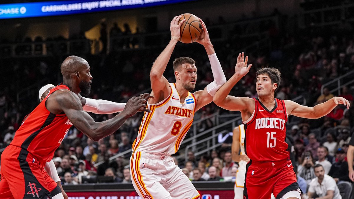 Porziņģim atkal piemetusies slimība, būs jāizlaiž "Hawks" spēle - Delfi