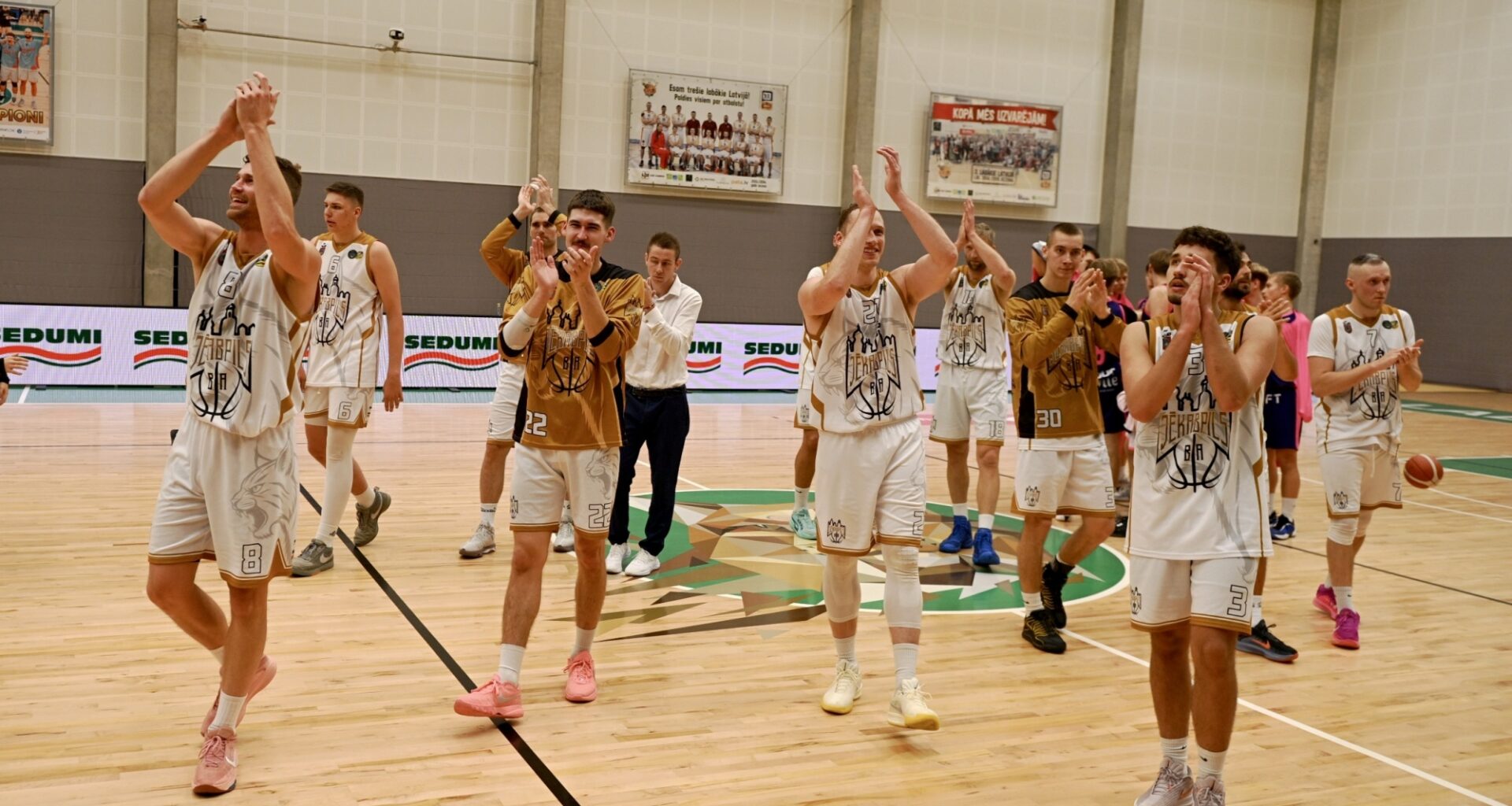 Jēkabpils basketbolistiem pārliecinošas uzvaras savā laukumā / Jēkabpils Laiks: Jēkabpils ziņas