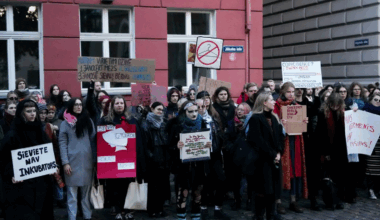 Jēkabpilieši debatē par abortiem: "Brīva valsts" pret "lielo grēku" / Jēkabpils Laiks: Jēkabpils ziņas