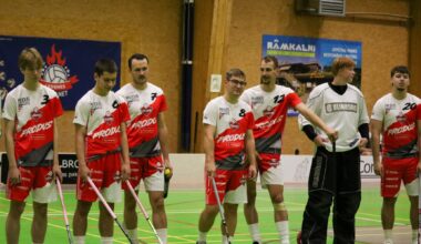 Latvijas Florbola savienība » LV » 2025/2026 » Jaunumi » Vārmenieki rezultatīvā cīņā uzvar Inčukalna "SK Coyote/IxCom/FBK Valmiera"