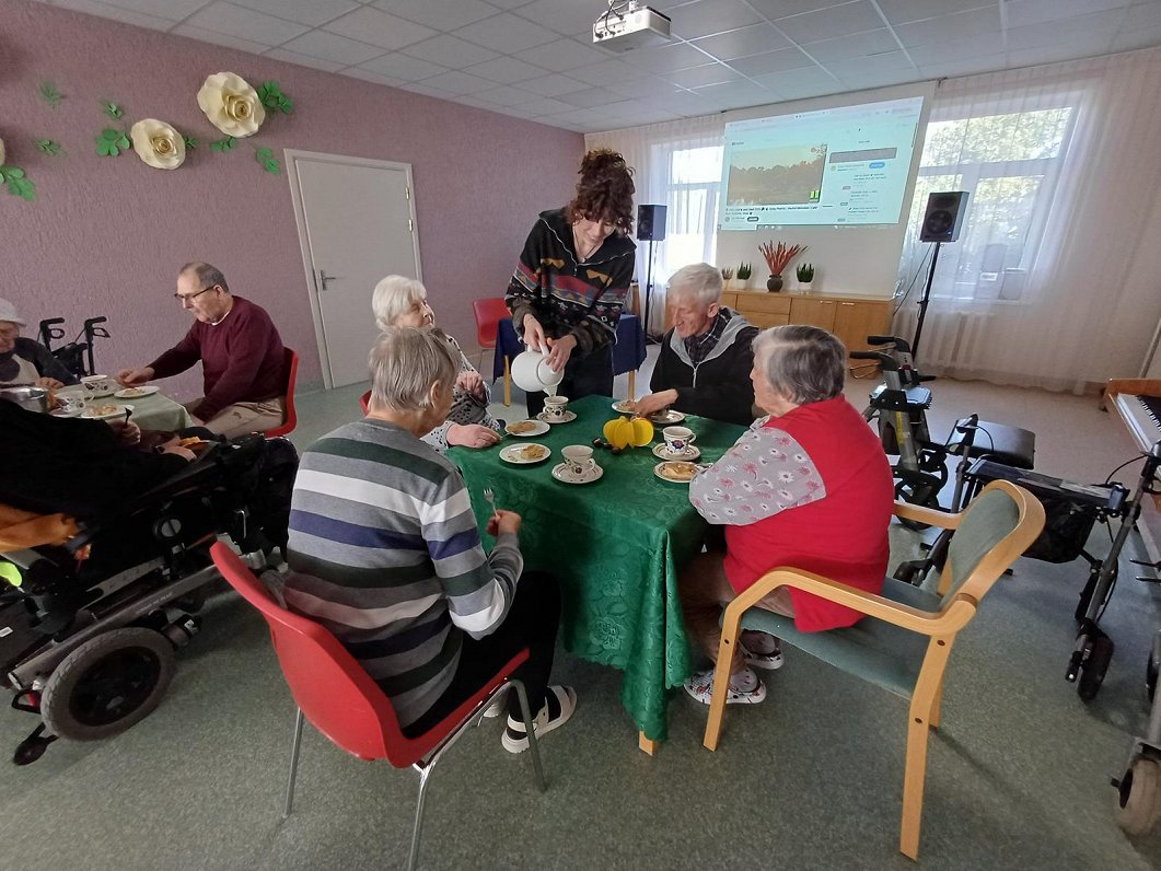 "Rūjienas senioru mājā"