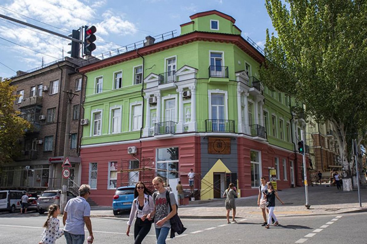 Iļja Zubaševs - ēka Mariupolē