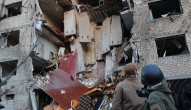 Krievijas triecienā Zaporižjai cietusī dzīvojamā ēka