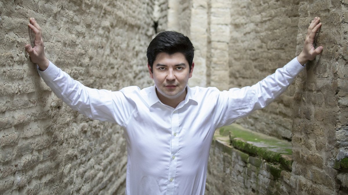 Starp Austrumiem un Rietumiem. Saruna ar slaveno pianistu Behzodu Abduraimovu