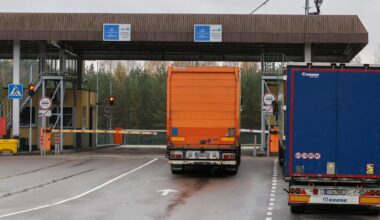 Baltkrievija neizlaiž Lietuvas kravas automobiļus un pieprasa tikšanos Ārlietu ministriju līmenī