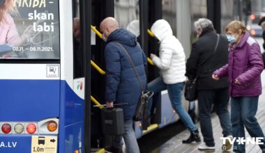 Valsts svētkos sabiedriskais transports Rīgā būs bez maksas; ieviesti satiksmes ierobežojumi