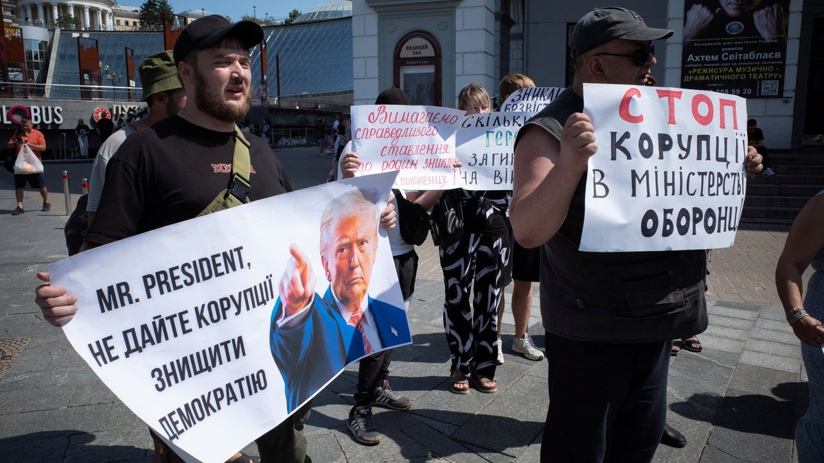 Latvija varētu būt iesaistīta Ukrainas korupcijas skandālā, vēsta raidījums