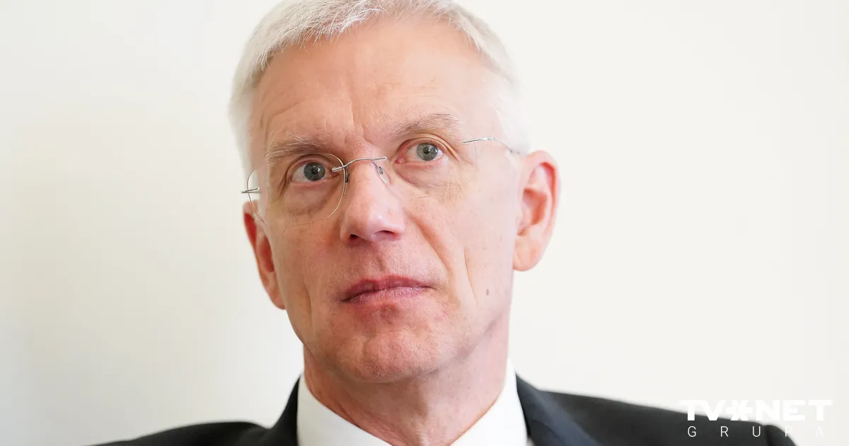 Bijušā premjera lidojumu lieta: Kariņš uzskata, ka Citskovski krimināli apsūdz nepamatoti - Apollo.lv