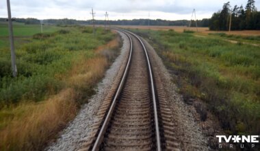 Bruņotie spēki nepārprotami liek saprast, ka sliežu ceļi Krievijas pierobežā jālikvidē