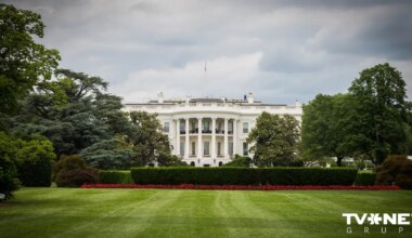 ASV nevar mūžīgi piegādāt Ukrainai ieročus, saka Baltā nama pārstāve