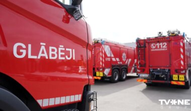 Naktī glābēju palīdzība bijusi nepieciešama no ceļa nobraukuša autobusa pasažieriem
