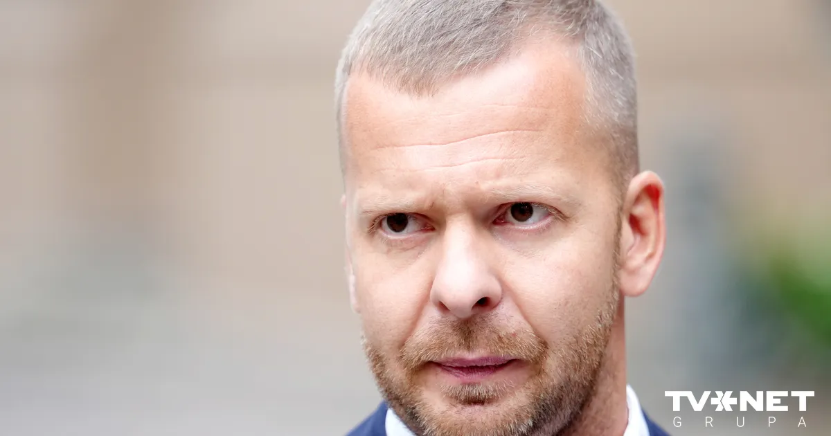 VDD rosina apsūdzēt Rosļikovu