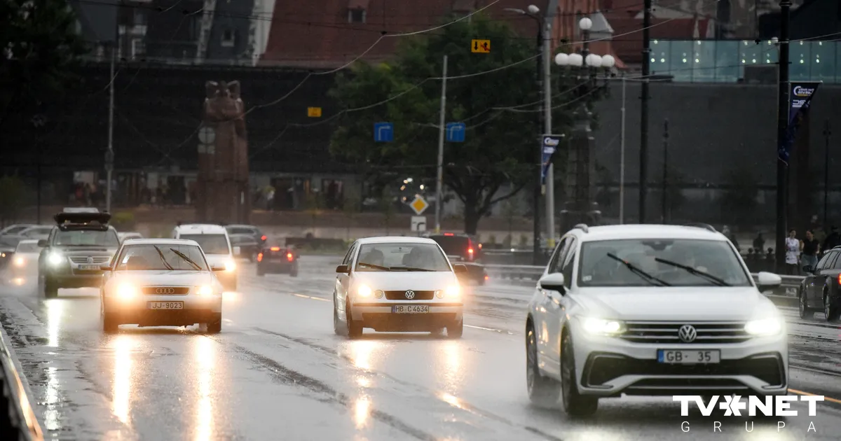 Šodien Rīgā sākas satiksmes ierobežojumi saistībā ar Lāčplēša dienas pasākumiem