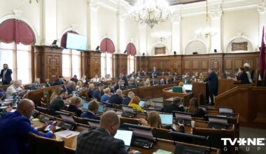 Saeima iesaldē valsts budžeta finansējumu politiskajām partijām