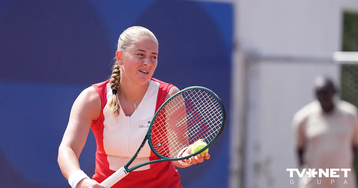 "WTA Finals" turnīru ar uzvaru sāk Ostapenko pārī ar Sji