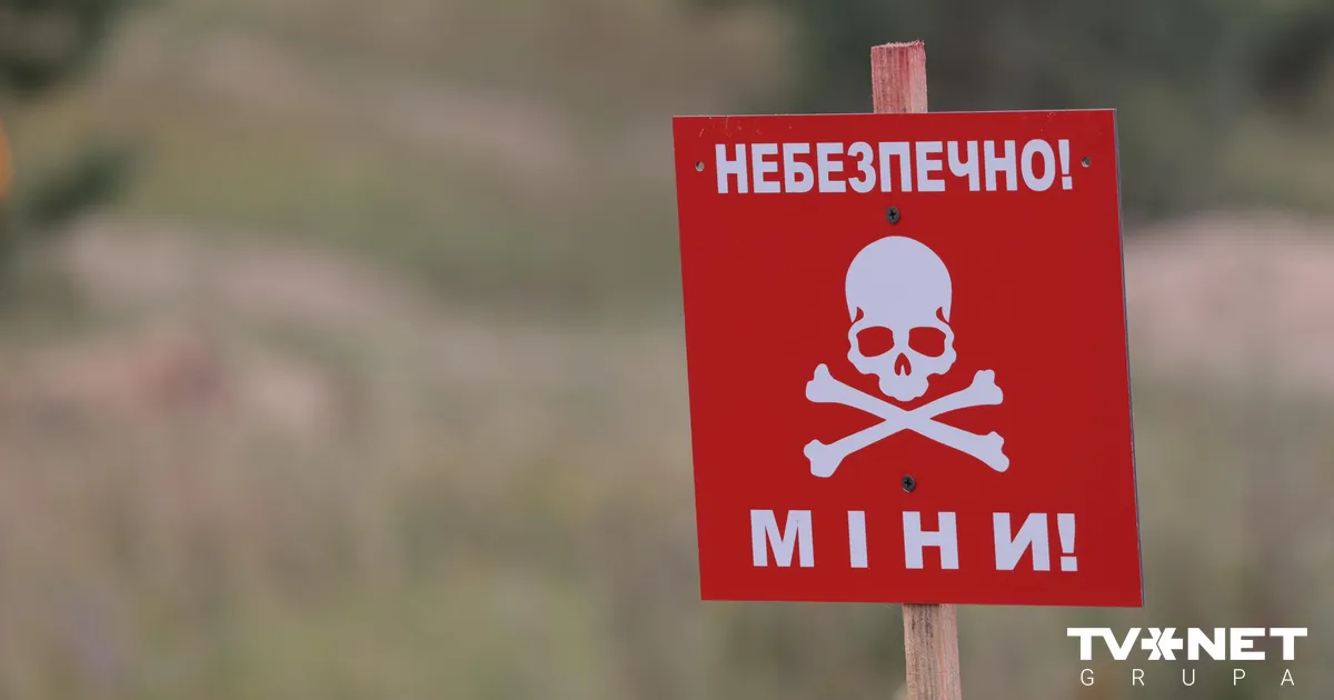 Ukrainā, automašīnai uzbraucot uz kājnieku mīnas, eksplozijā gājuši pieci cilvēki