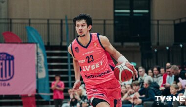 "Rīgas zeļļi" aizraujošā cīņā pārspēj "VEF Rīga" - TVNET Sports