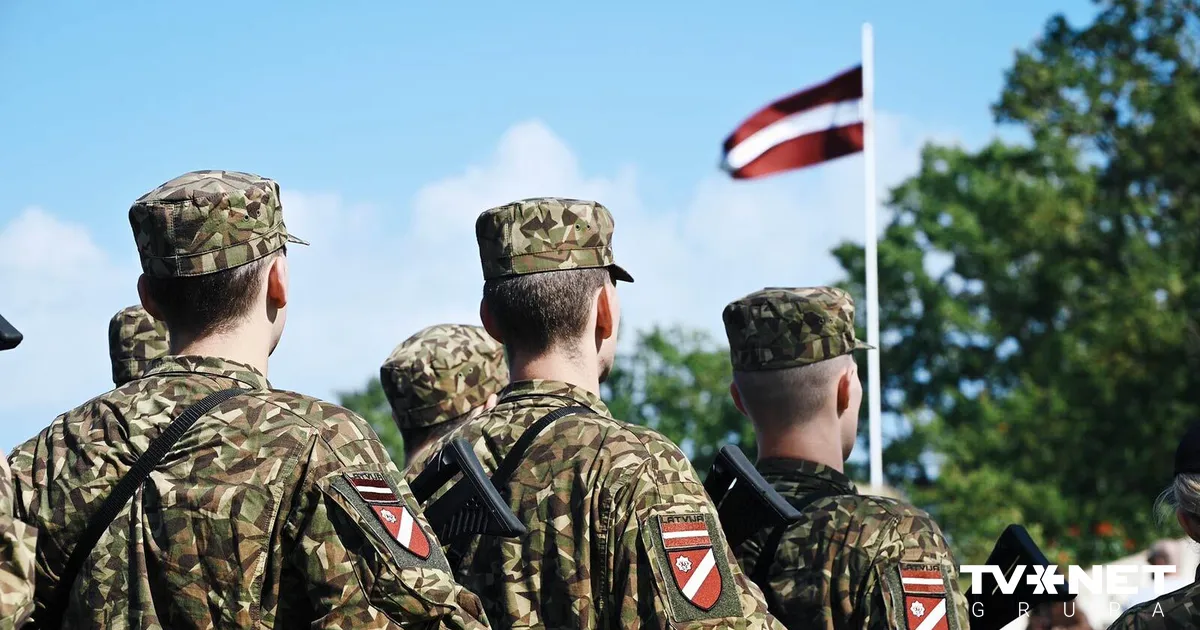 Jaunieši aicināti pieteikties 2026. gada jūlija valsts aizsardzības dienesta iesaukumam