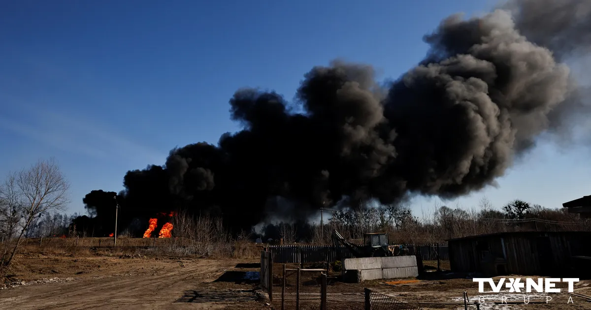 Ukraiņu lidroboti uzbrukuši Saratovas naftas bāzei - TVNET