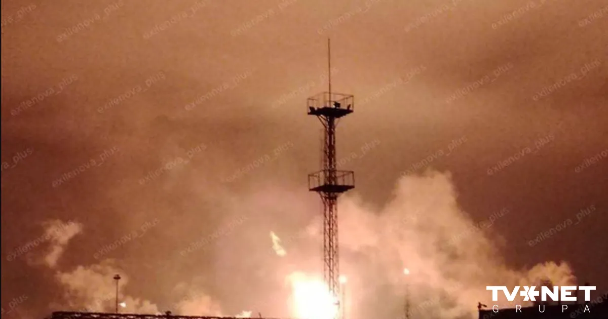 VIDEO ⟩ Ukraiņu dronu triecienos Krievijā cietuši naftas rūpniecības uzņēmumi