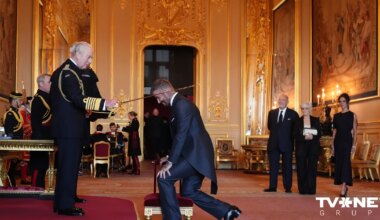 Deivids Bekhems saņem bruņinieka titulu "sers"