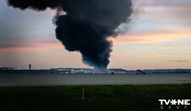 FOTO ⟩ ASV lidostas tuvumā avarē kravas lidmašīna; ir bojāgājušie - TVNET