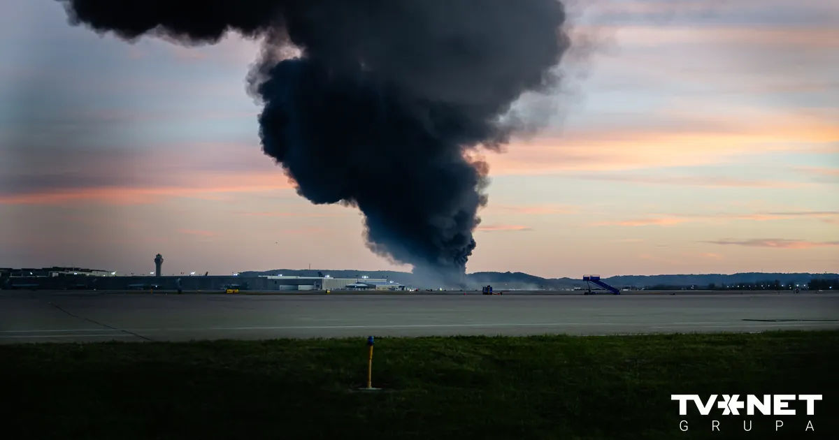 FOTO ⟩ ASV lidostas tuvumā avarē kravas lidmašīna; ir bojāgājušie - TVNET