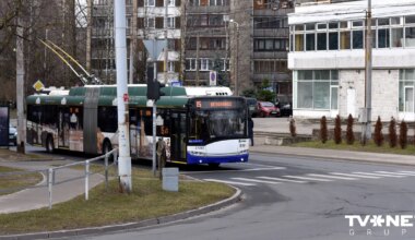 diviem agresīviem 15. trolejbusa pasažieriem piespriež cietumsodu