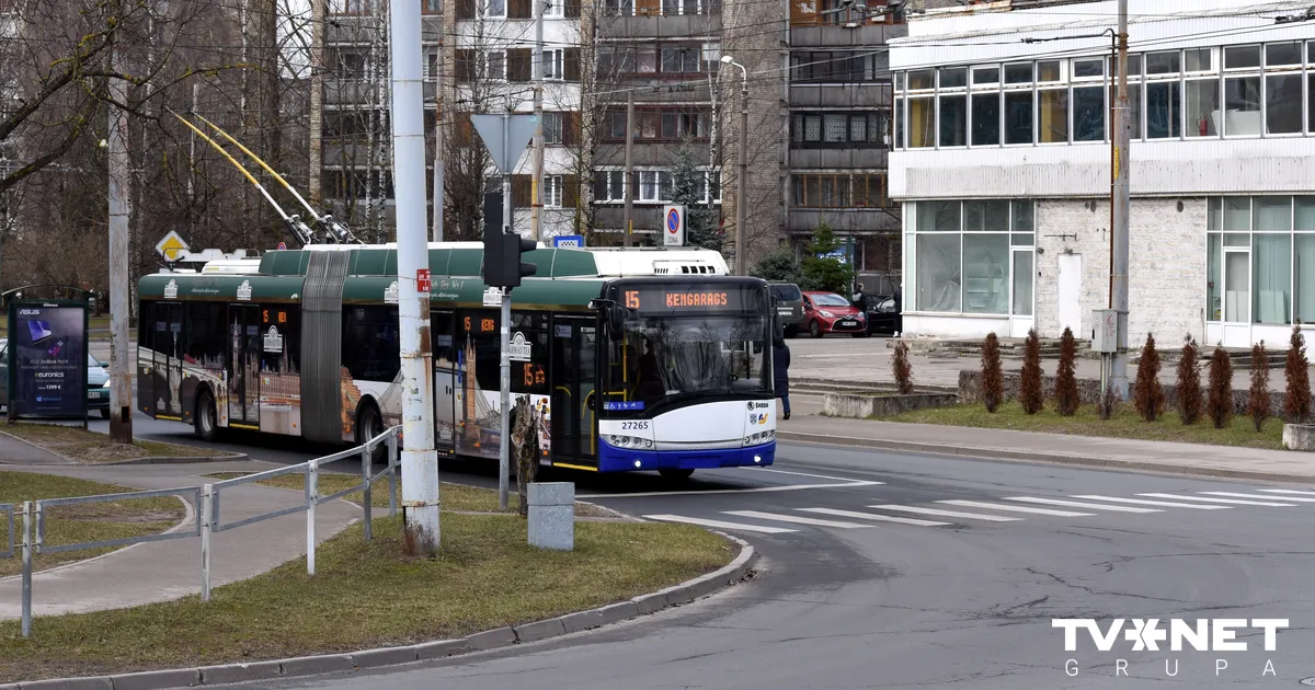 diviem agresīviem 15. trolejbusa pasažieriem piespriež cietumsodu