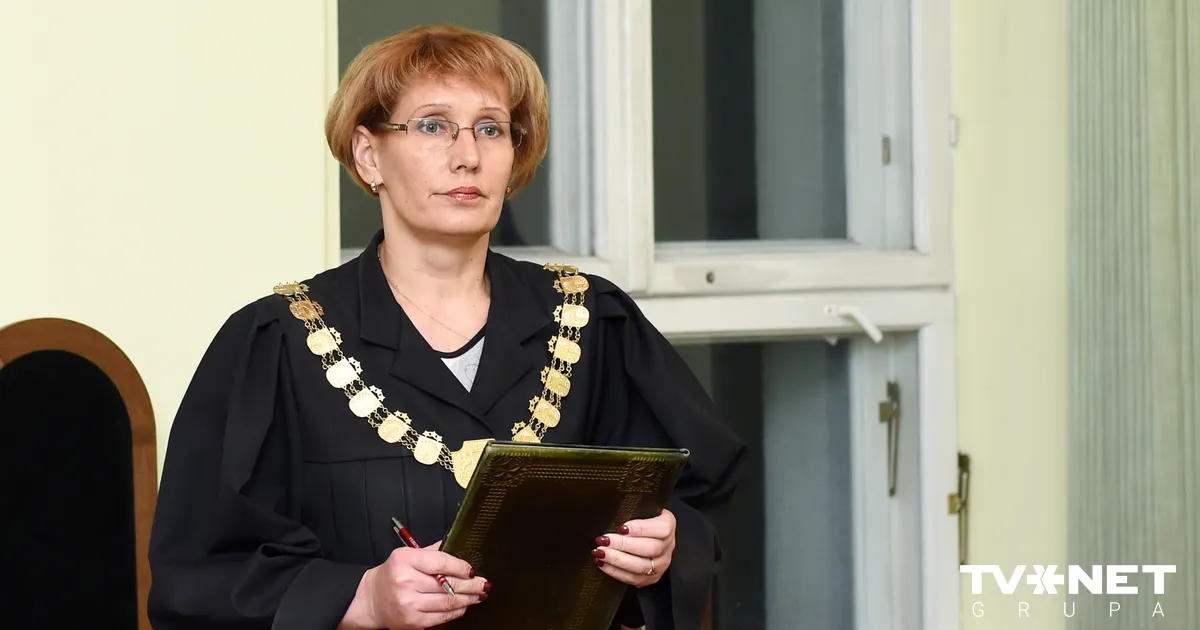 Rīgas rajona tiesas tiesnesi Siliņeviču lūdz izdot kriminālvajāšanai