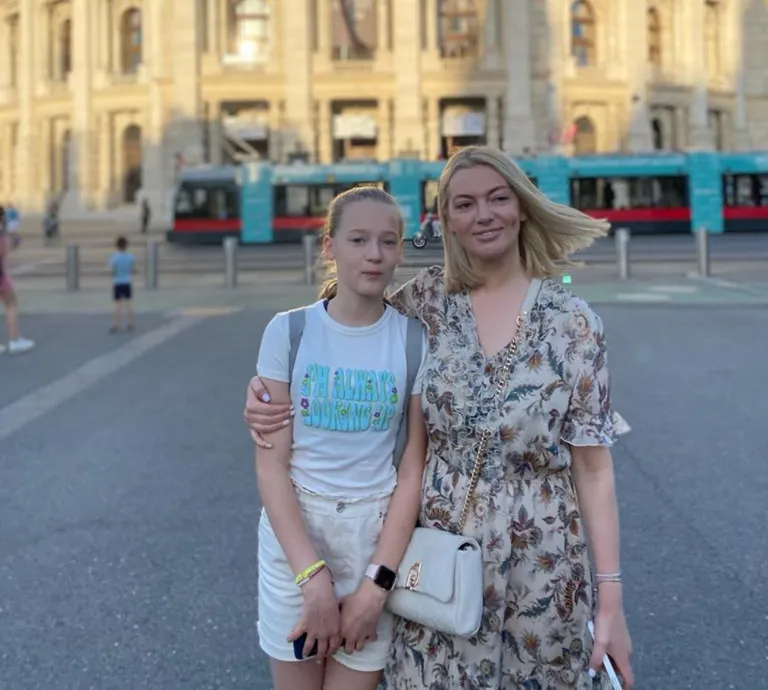 No privātā arhīva - Mamma Kristīna ar meitu Jeļizavetu