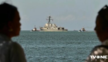 kāpēc ASV koncentrē spēkus Karību jūrā?