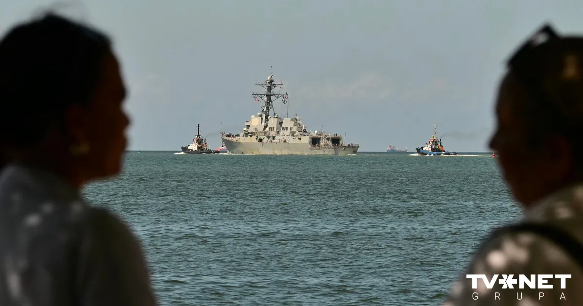 kāpēc ASV koncentrē spēkus Karību jūrā?