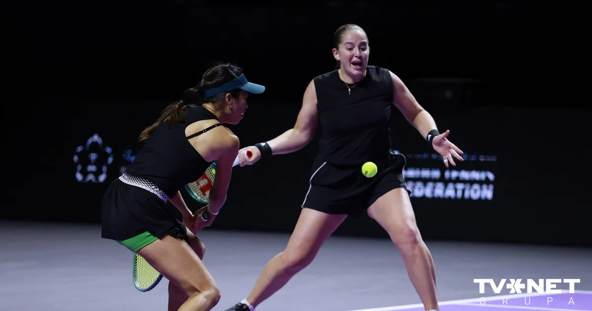 Ostapenko un Sje piedzīvo zaudējumu "WTA Finals" turnīra pusfinālā