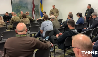 VIDEO ⟩ «Azov» karavīri Latvijā dalās ar pieredzi, ko guva praktiski