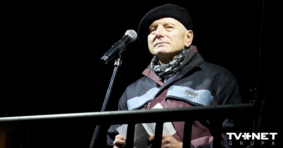 PILNS TEKSTS ⟩ Daiņa Īvāna runa Doma laukumā 6. novembrī