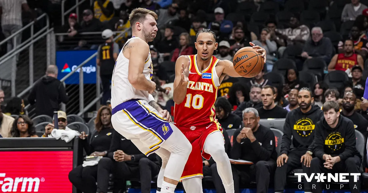 "Hawks" bez Porziņģa un vēl vairākiem līderiem pārliecinoši uzvar "Lakers"