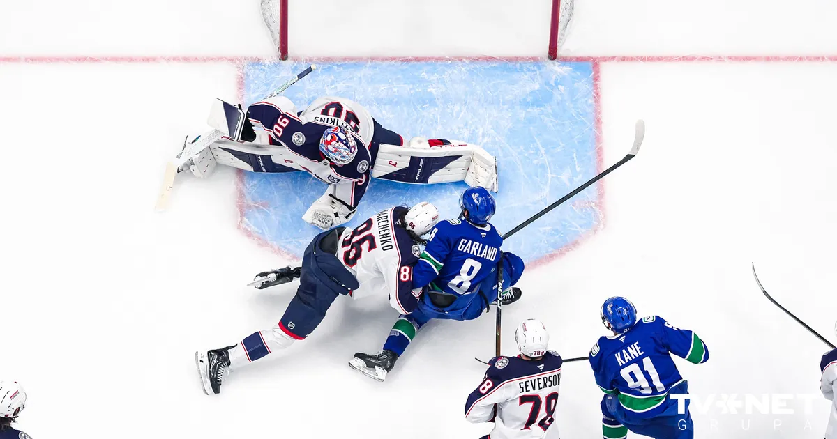 Merzļikins neglābj "Blue Jackets" no zaudējuma, Girgensonam uzvara ar "Lightning"