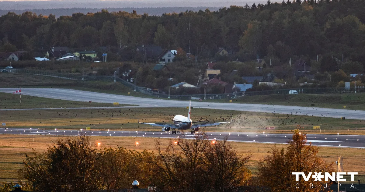 Kontrabandas balonu dēļ naktī trīs lidmašīnas no Viļņas novirzītas uz Kauņu un Rīgu