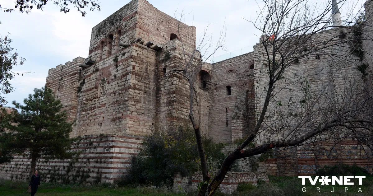 Turcijas prokuratūra pieprasījusi Stambulas mēram vairāk nekā 2000 gadu cietumsodu