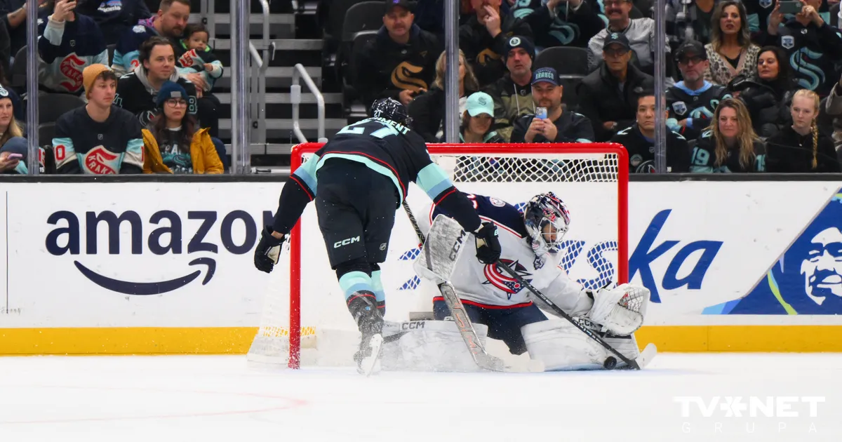 Merzļikins pirmoreiz sezonā izlaiž divas spēles pēc kārtas, konkurents kaldina uzvaru